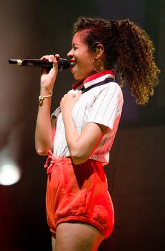 While not on stage, AlunaGeorge's counterpart is George Reid, her producer. 